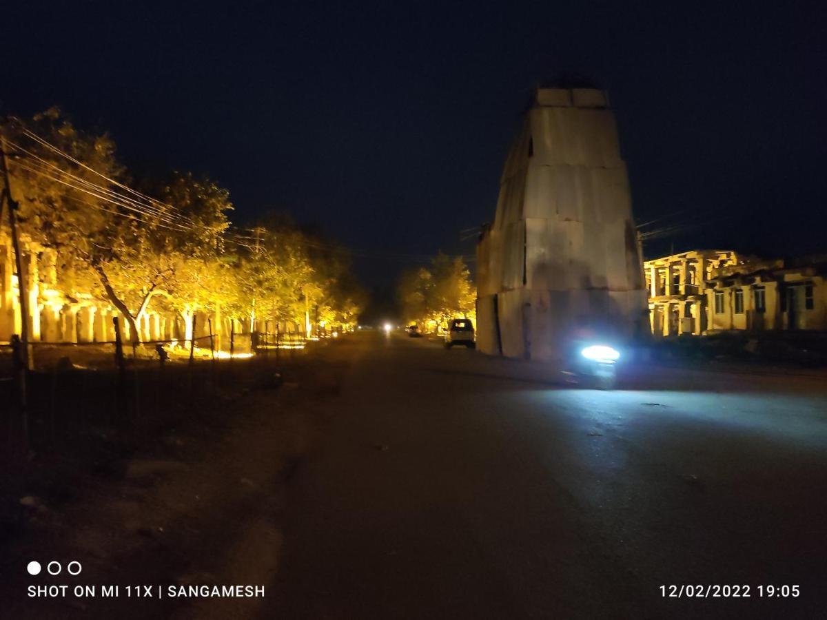 Temple View Guest House Hampi Exterior photo