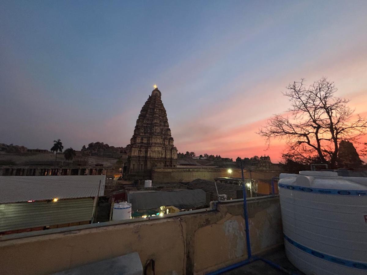 Temple View Guest House Hampi Exterior photo